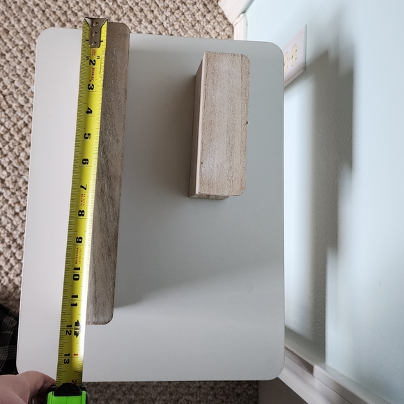Set of Two Small Shelves - Picture 2 of 7